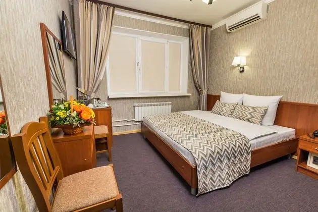 Premium Tek Büyük Yataklı Oda