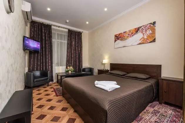 Premium Tek Büyük Yataklı Oda