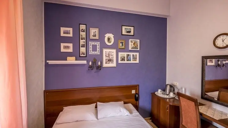 Comfort Tek Büyük Yataklı Oda