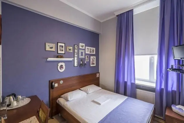 Comfort Tek Büyük Yataklı Oda