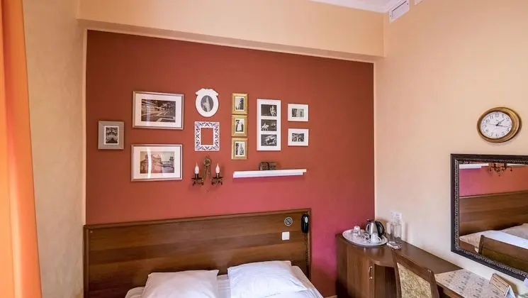 Comfort Tek Büyük Yataklı Oda