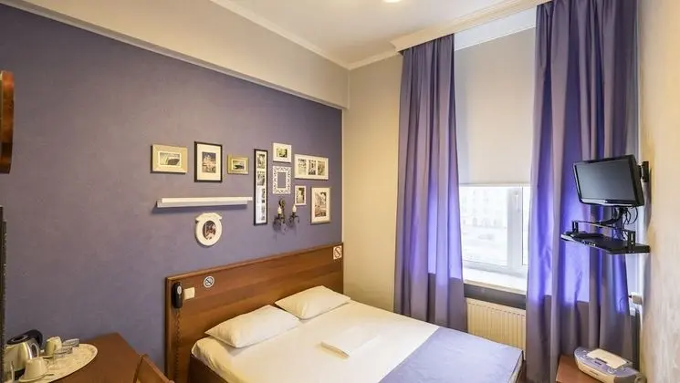 Comfort Tek Büyük Yataklı Oda