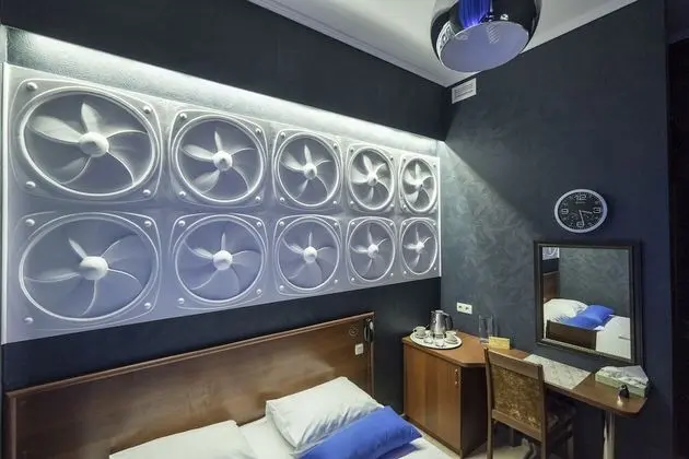 Premium Tek Büyük Yataklı Oda
