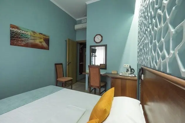 Premium Tek Büyük Yataklı Oda