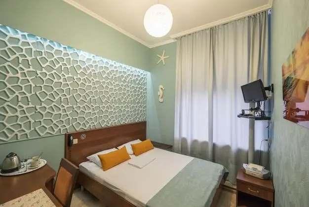 Premium Tek Büyük Yataklı Oda