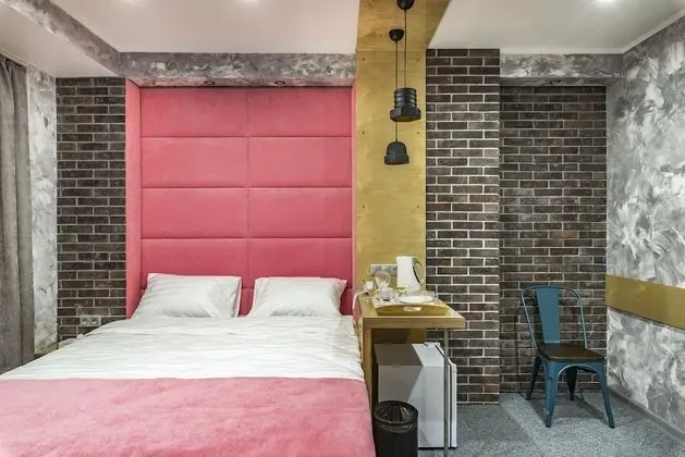 Standard Tek Büyük Yataklı Oda