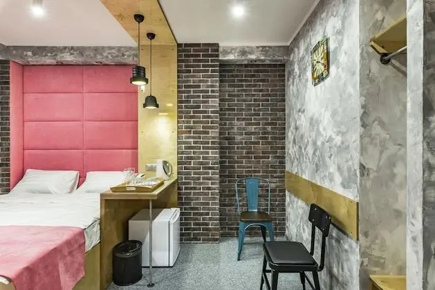 Standard Tek Büyük Yataklı Oda