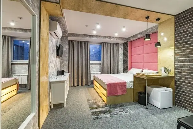 Standard Tek Büyük Yataklı Oda