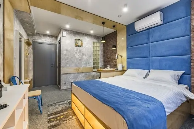 Standard Tek Büyük Yataklı Oda