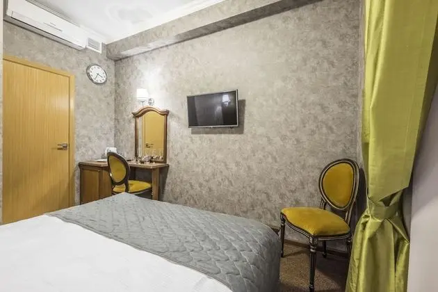 Premium Tek Büyük Yataklı Oda