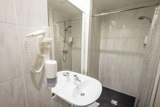 Premium Tek Büyük Yataklı Oda