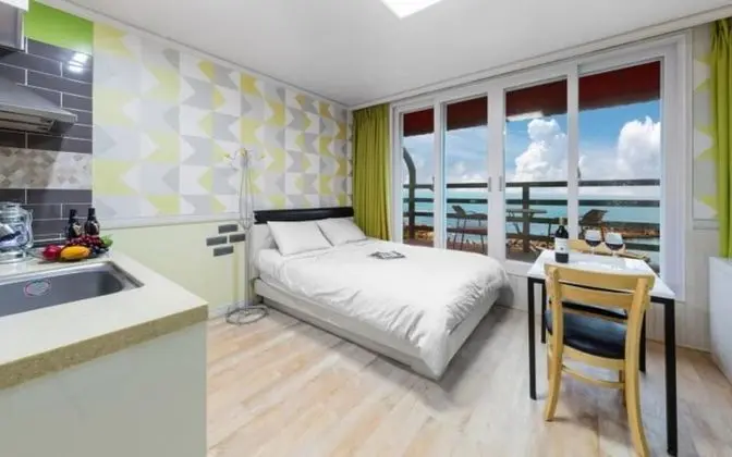 Oda (Building A Room 203 (Ocean View Spa))