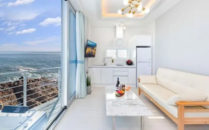 Oda (Annex Building Room 101 (Ocean View J)