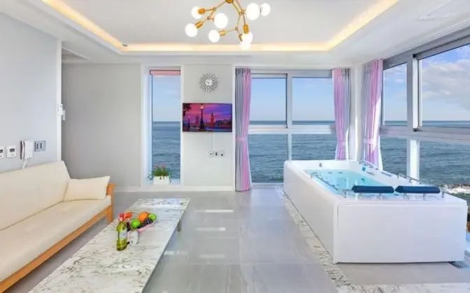 Oda (Annex Building Room 201 (Ocean View J)