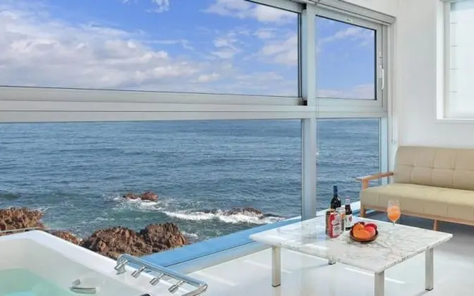 Oda (Room 101 (Ocean View Jetted Spa Optio)