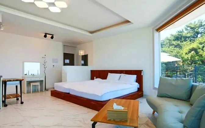 Oda (Room 201 (Ocean View Terrace))