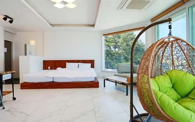 Oda (Room 201 (Ocean View Terrace))