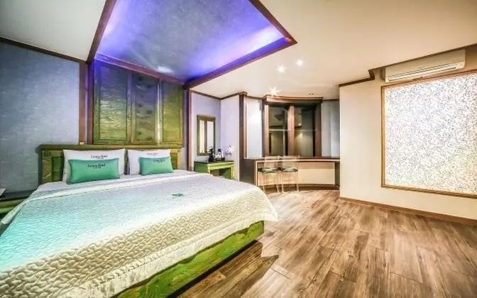 Oda (Semi-Special Room)