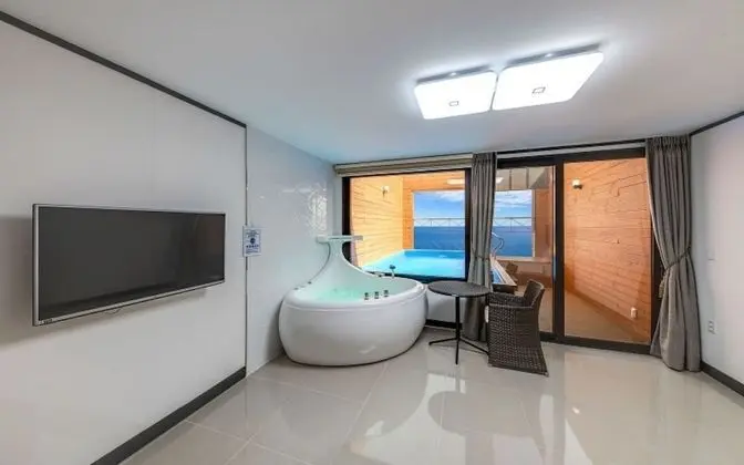 Oda (VIP 202 (Individual pool Jet Spa))