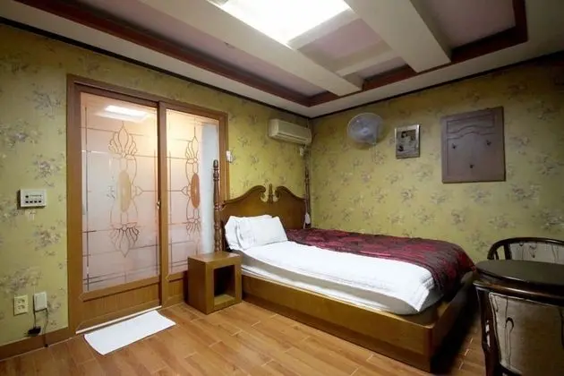 Oda (Standard Room)