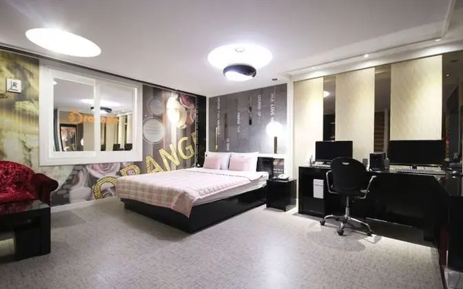 Oda (Special Room)