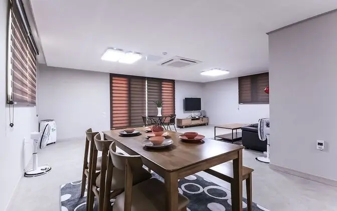 Oda (Pension Room (All rooms Netflix pre-v)