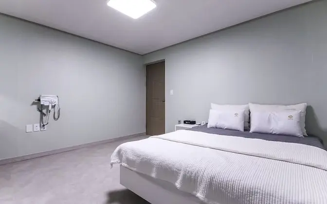Oda (Pension Room (All rooms Netflix pre-v)