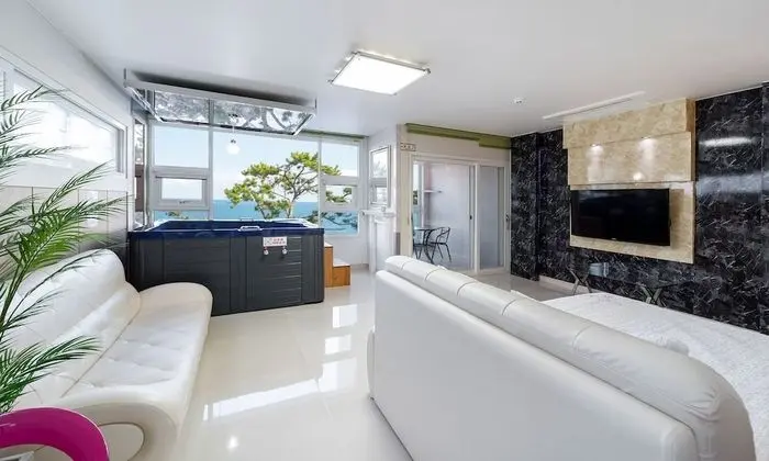 Ocean View Spa B5