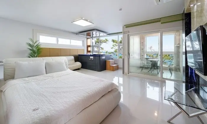 Ocean View Spa B5