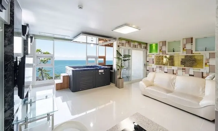 Ocean View Spa B6