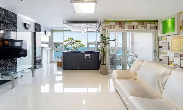 Ocean View Spa B6