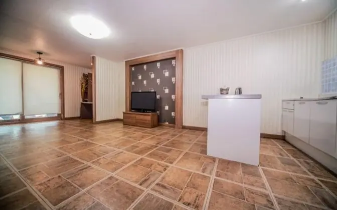 Oda (Orange (2 bathrooms 2 kitchens))