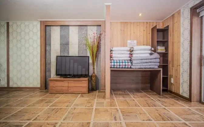 Oda (Red (2 bathrooms 2 kitchens))