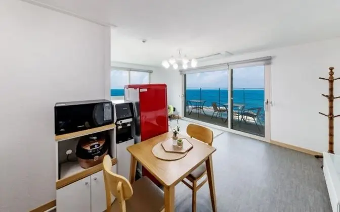 Oda (Room 402 (Ocean View))