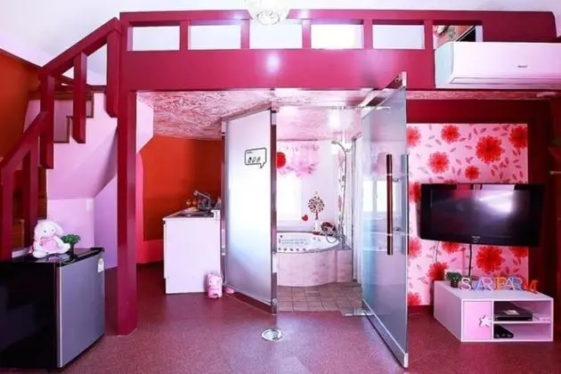 Oda (Soft Starlight Room No 3)