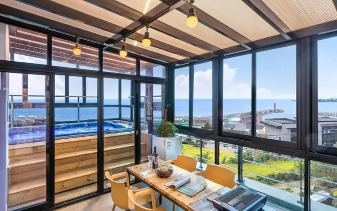 Oda (201 ocean view (large jet spa pool))