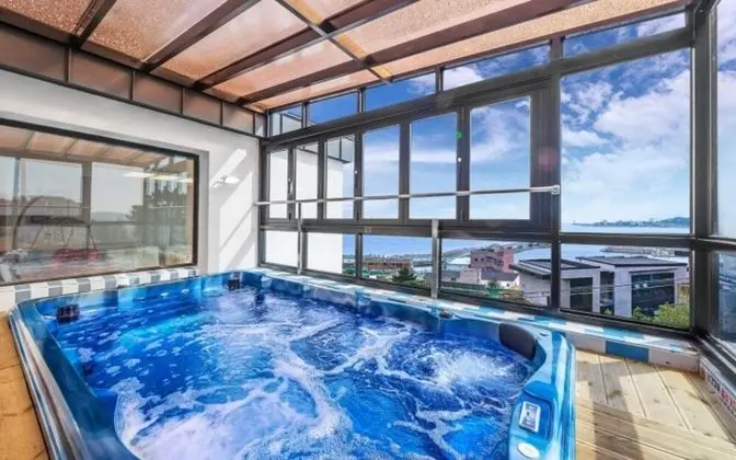 Oda (201 ocean view (large jet spa pool))
