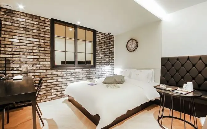 Oda (Standard (Netflix Available))