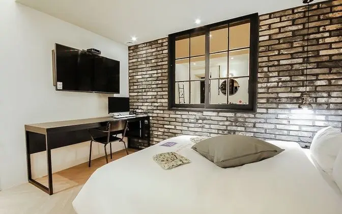 Oda (Standard (Netflix Available))