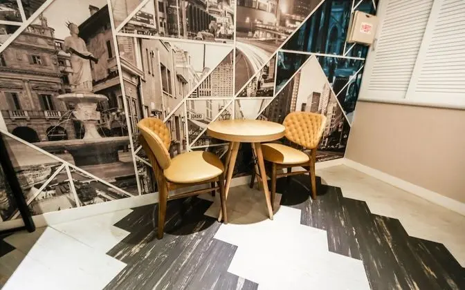 Oda (Business (TV Large Parking Lot))