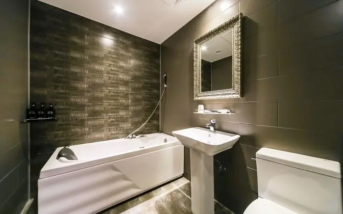 Oda (Business (TV Large Parking Lot))