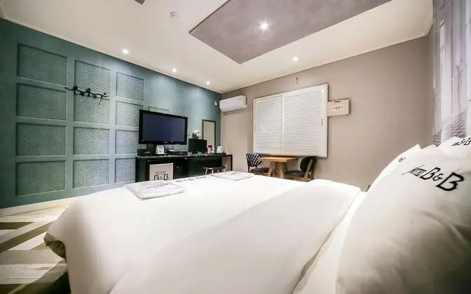 Oda (Premium (TV Large Parking Lot))