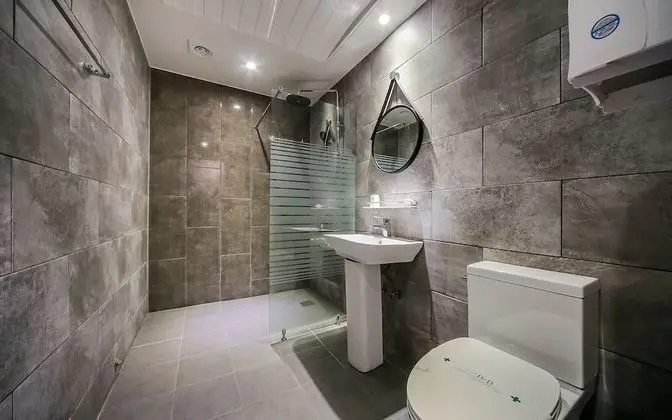 Oda (Premium (TV Large Parking Lot))