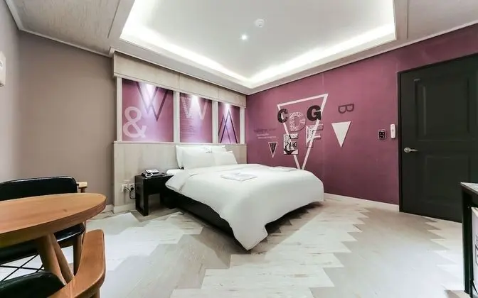 Oda (Premium (TV Large Parking Lot))