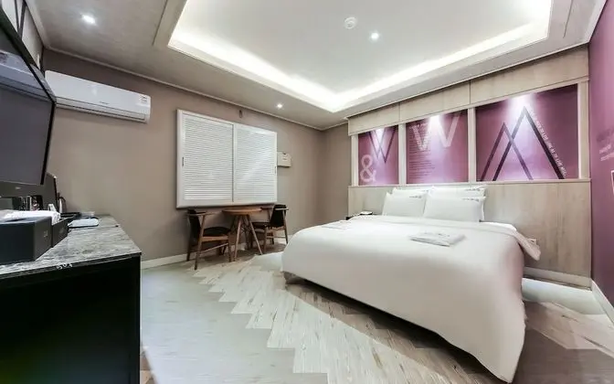 Oda (Premium (TV Large Parking Lot))