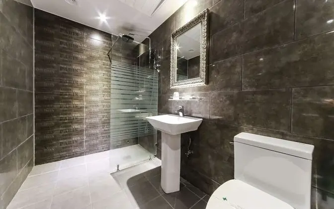 Oda (Premium (TV Large Parking Lot))