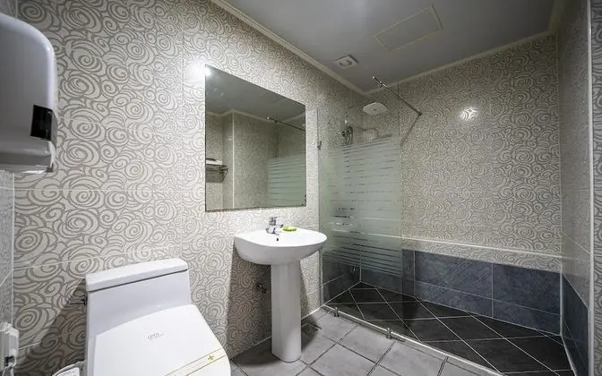 Oda (SUITE TWIN (double + single))