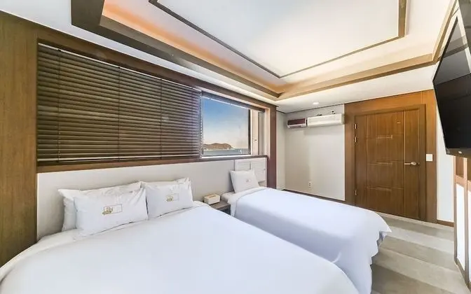 Oda (SUITE TWIN (double + single))