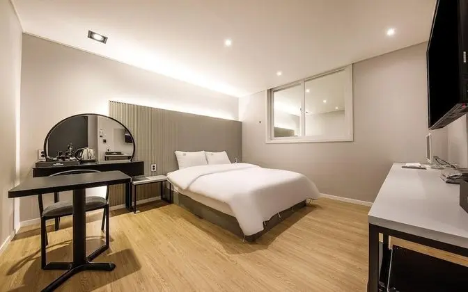 Oda (Check-in at 16:00 pm (4 hours of exte)