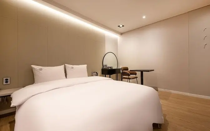 Oda (Check-in at 16:00 pm (4 hours of exte)